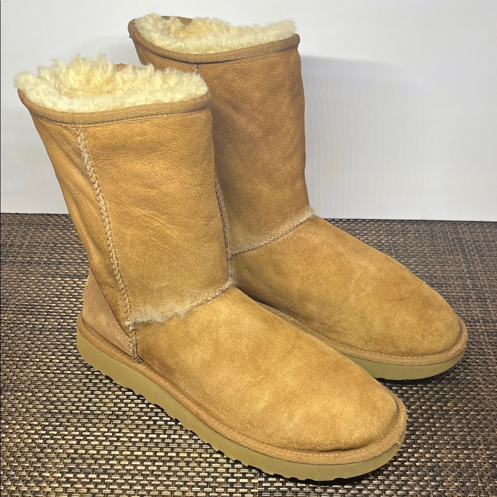 ❄️❄️ UGG Boots ❄️❄️
